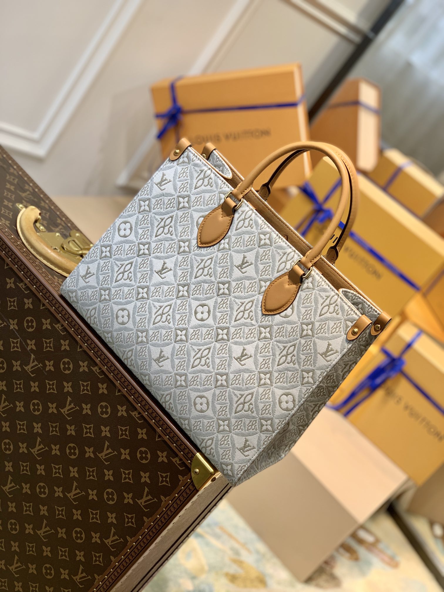 LV Shopping Bags